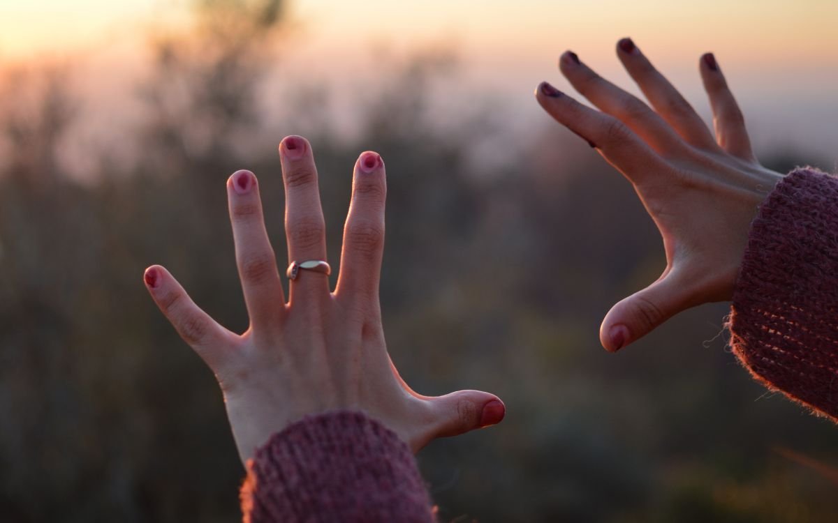 15 Captivating Sunset Gradient Nails to Inspire Your Next Manicure