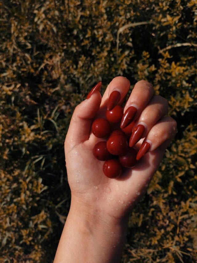 Fresh Fall Manicures: 10 Short Nail Looks to Try This September